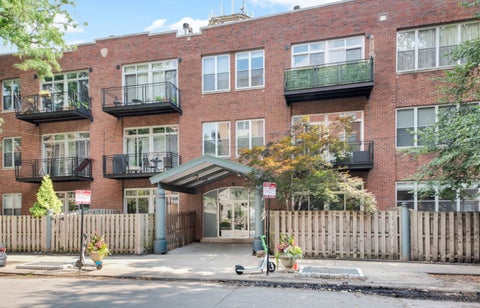 Photo of 2333 W St. Paul Avenue #202, Chicago, IL 60647 (MLS # 12786849)