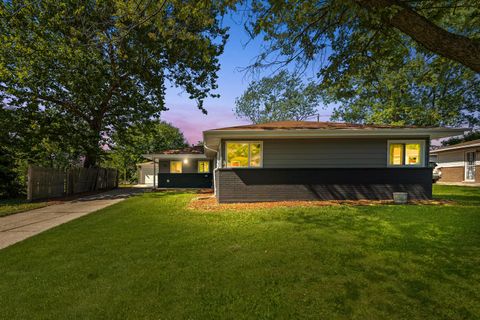 Tiny photo for 338 Farragut Street, Park Forest, IL 60466 (MLS # 12542093)