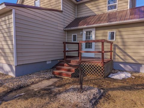 Tiny photo for 207 E Maple Street, Chatsworth, IL 60921 (MLS # 12565426)
