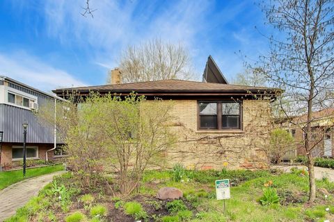 Photo of Evanston, IL 60202 (MLS # 12623770)