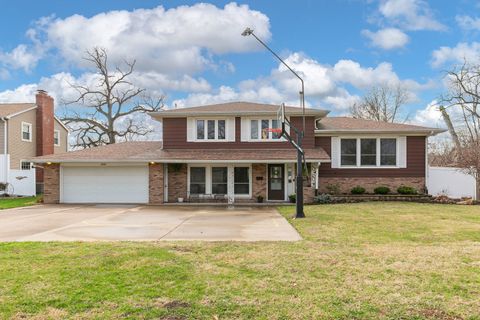 Photo of 2316 29 1/2 Street, Rock Island, IL 61201 (MLS # 12605968)