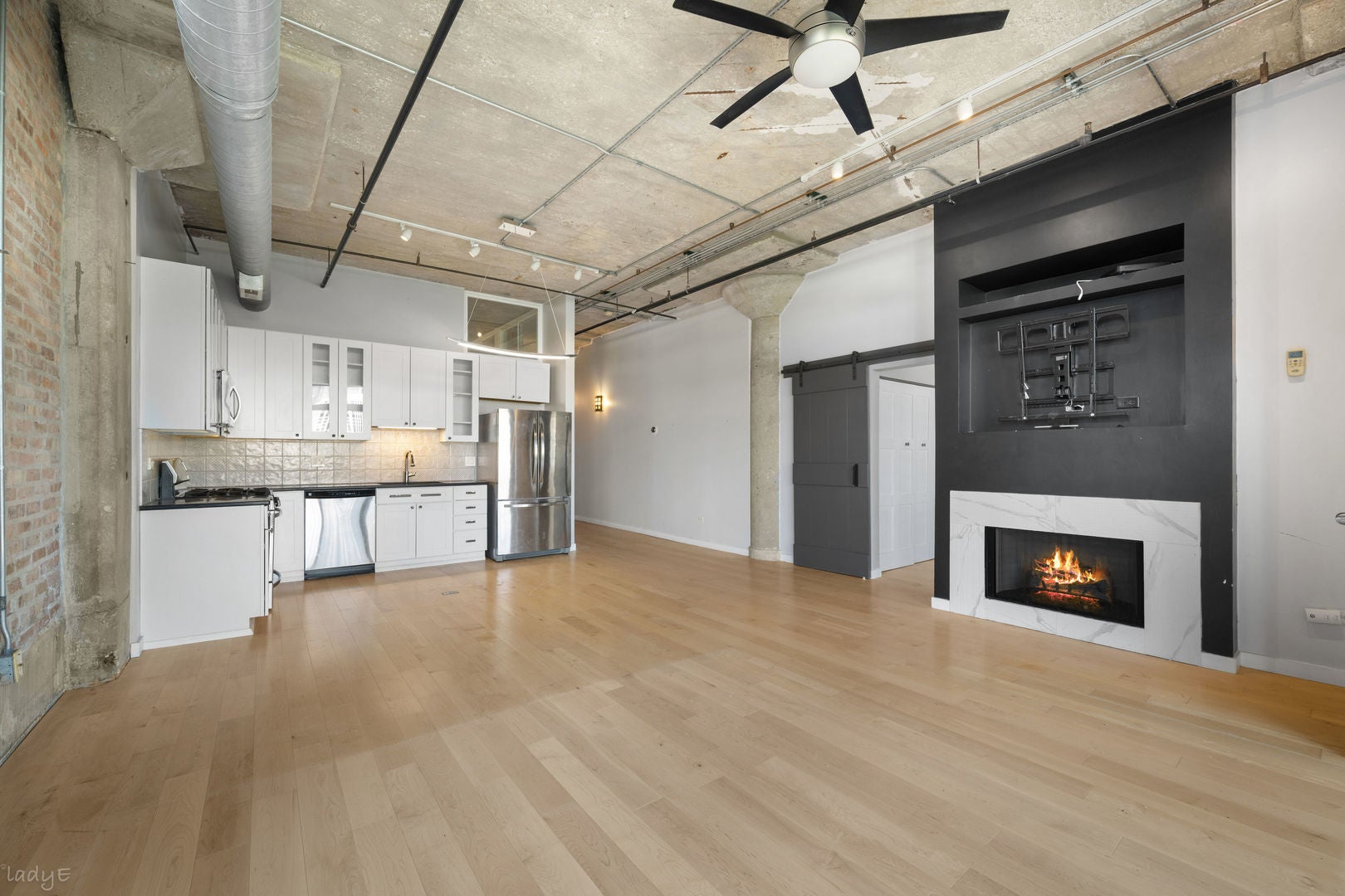 1516 S Wabash Avenue 606