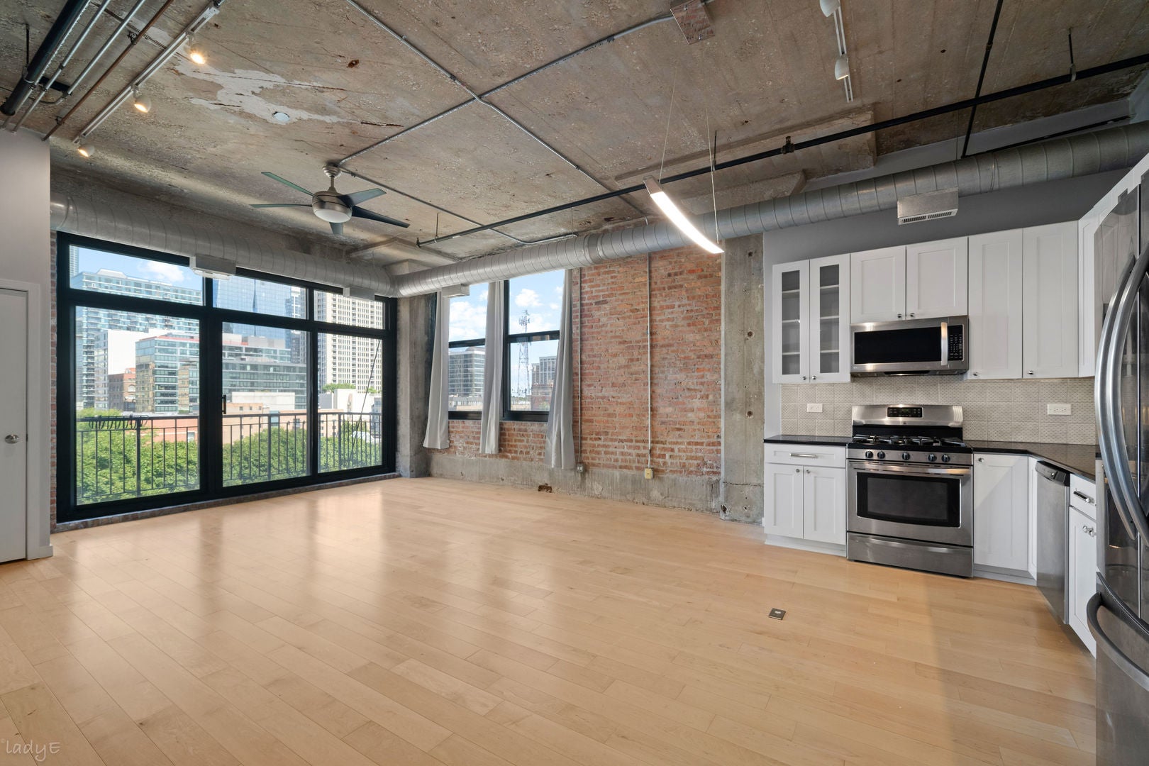 1516 S Wabash Avenue 606