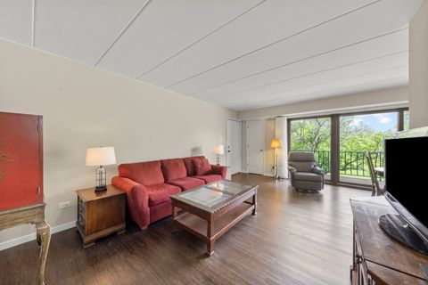 Tiny photo for 8810 W 140th Street #212, Orland Park, IL 60462 (MLS # 12643059)