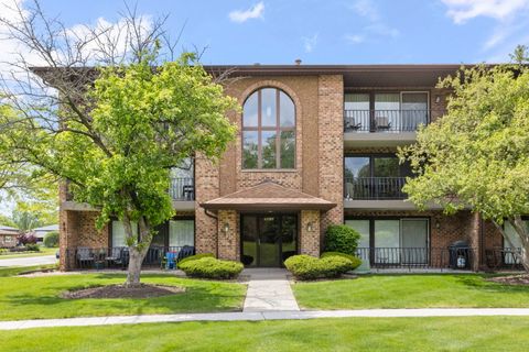 Photo of 8810 W 140th Street #212, Orland Park, IL 60462 (MLS # 12643059)