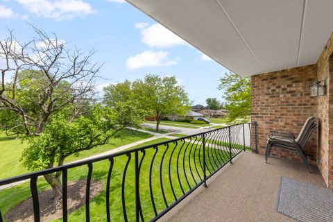 Tiny photo for 8810 W 140th Street #212, Orland Park, IL 60462 (MLS # 12643059)