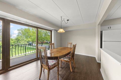 Tiny photo for 8810 W 140th Street #212, Orland Park, IL 60462 (MLS # 12643059)