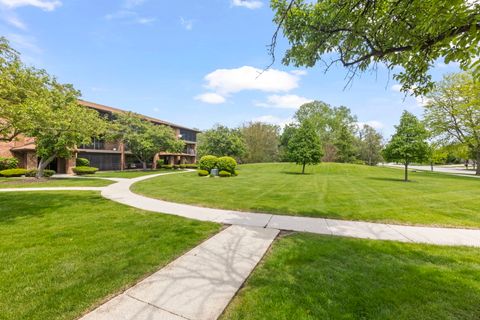 Tiny photo for 8810 W 140th Street #212, Orland Park, IL 60462 (MLS # 12643059)