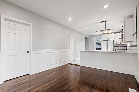 Tiny photo for 15355 7th Avenue, Phoenix, IL 60426 (MLS # 12417995)