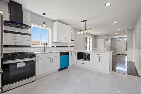 Tiny photo for 15355 7th Avenue, Phoenix, IL 60426 (MLS # 12417995)