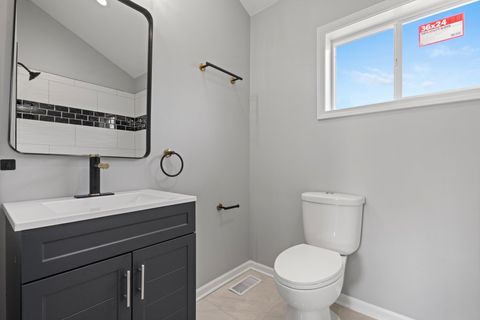 Tiny photo for 15355 7th Avenue, Phoenix, IL 60426 (MLS # 12417995)