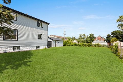 Tiny photo for 15355 7th Avenue, Phoenix, IL 60426 (MLS # 12417995)