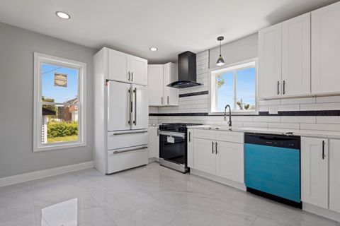 Tiny photo for 15355 7th Avenue, Phoenix, IL 60426 (MLS # 12417995)