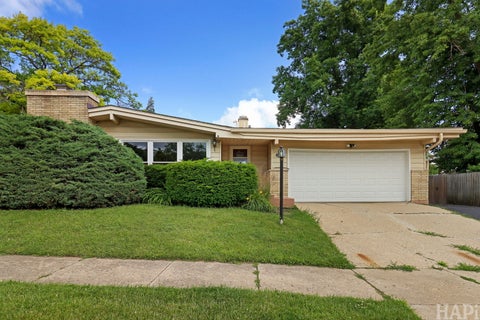 Photo of 2400 Hyde Park Avenue, Waukegan, IL 60085 (MLS # 12659999)