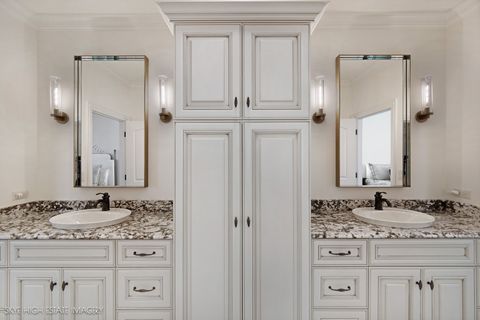 Tiny photo for 1 Willowcrest Drive, Oak Brook, IL 60523 (MLS # 12610888)