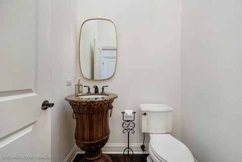 Tiny photo for 1 Willowcrest Drive, Oak Brook, IL 60523 (MLS # 12610888)