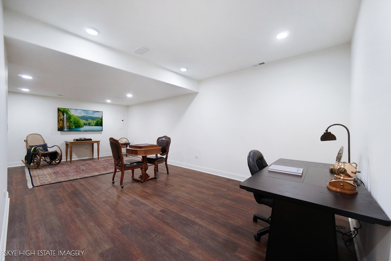 Oak Brook, Illinois, 60523, United States, 4 Bedrooms Bedrooms, ,4 BathroomsBathrooms,Residential,Active,2035151