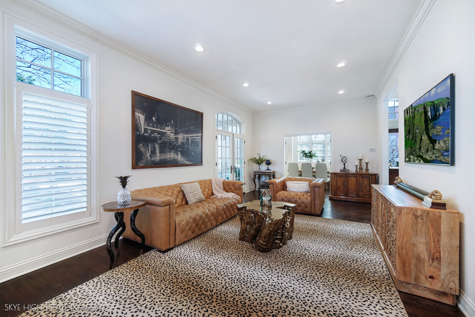 Oak Brook, Illinois, 60523, United States, 4 Bedrooms Bedrooms, ,4 BathroomsBathrooms,Residential,Active,2035151