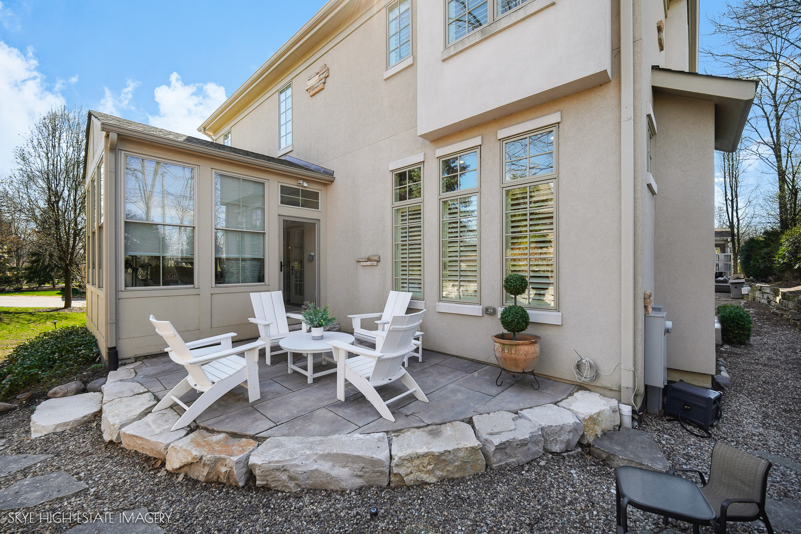 Oak Brook, Illinois, 60523, United States, 4 Bedrooms Bedrooms, ,4 BathroomsBathrooms,Residential,Active,2035151