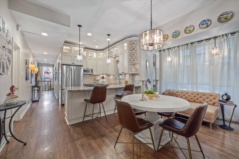 Tiny photo for 636 W Grace Street #1W, Chicago, IL 60613 (MLS # 12722002)
