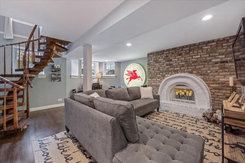 Tiny photo for 636 W Grace Street #1W, Chicago, IL 60613 (MLS # 12722002)