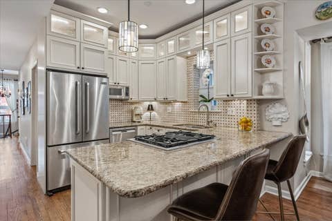 Tiny photo for 636 W Grace Street #1W, Chicago, IL 60613 (MLS # 12722002)