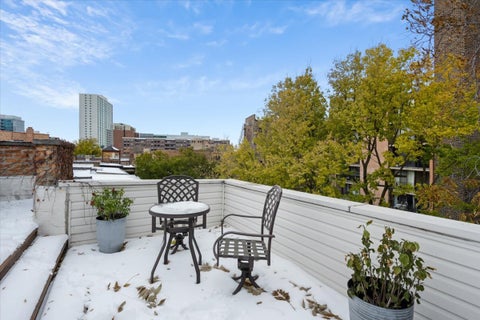 Tiny photo for 636 W Grace Street #1W, Chicago, IL 60613 (MLS # 12722002)