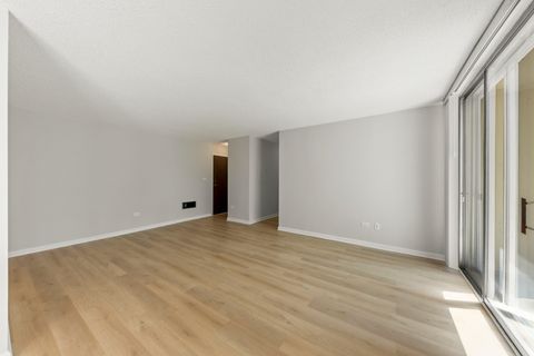 Tiny photo for 1150 E Jackson Street #1A, Lombard, IL 60148 (MLS # 12485981)