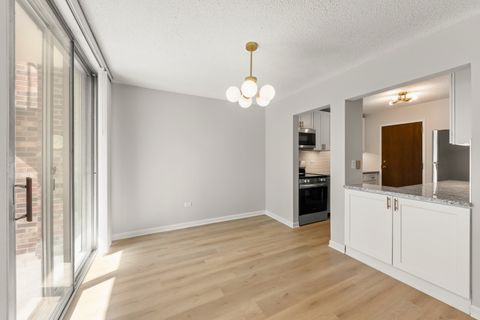 Tiny photo for 1150 E Jackson Street #1A, Lombard, IL 60148 (MLS # 12485981)