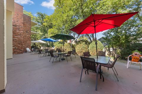 Tiny photo for 1150 E Jackson Street #1A, Lombard, IL 60148 (MLS # 12485981)