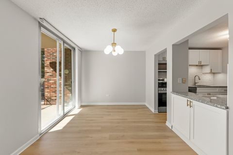 Tiny photo for 1150 E Jackson Street #1A, Lombard, IL 60148 (MLS # 12485981)