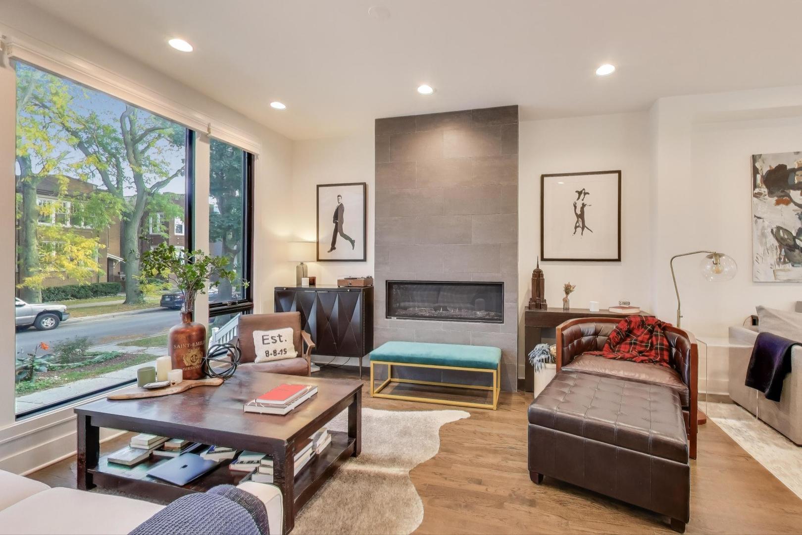 4438 N Spaulding Avenue