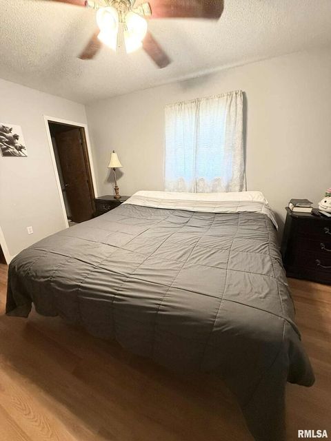 Tiny photo for 1105 OAKWOOD Lane, Marion, IL 62959 (MLS # QC4266070)