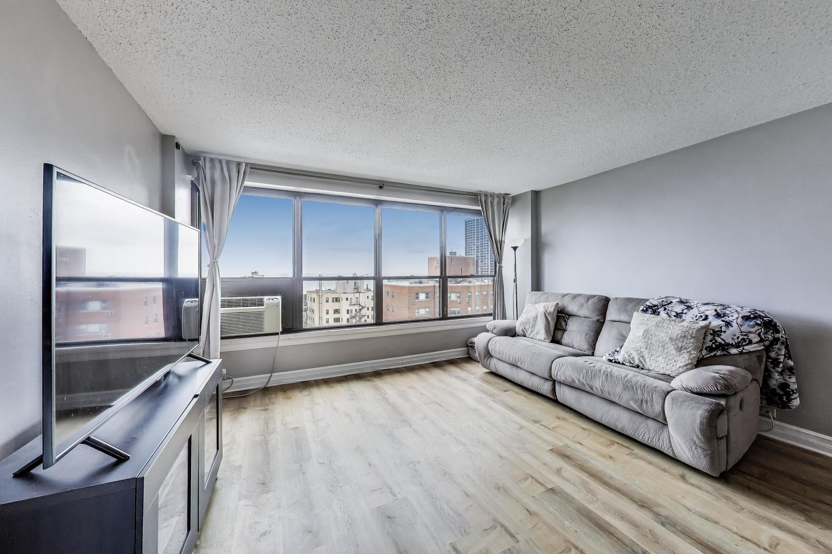 2930 N SHERIDAN Road 2111