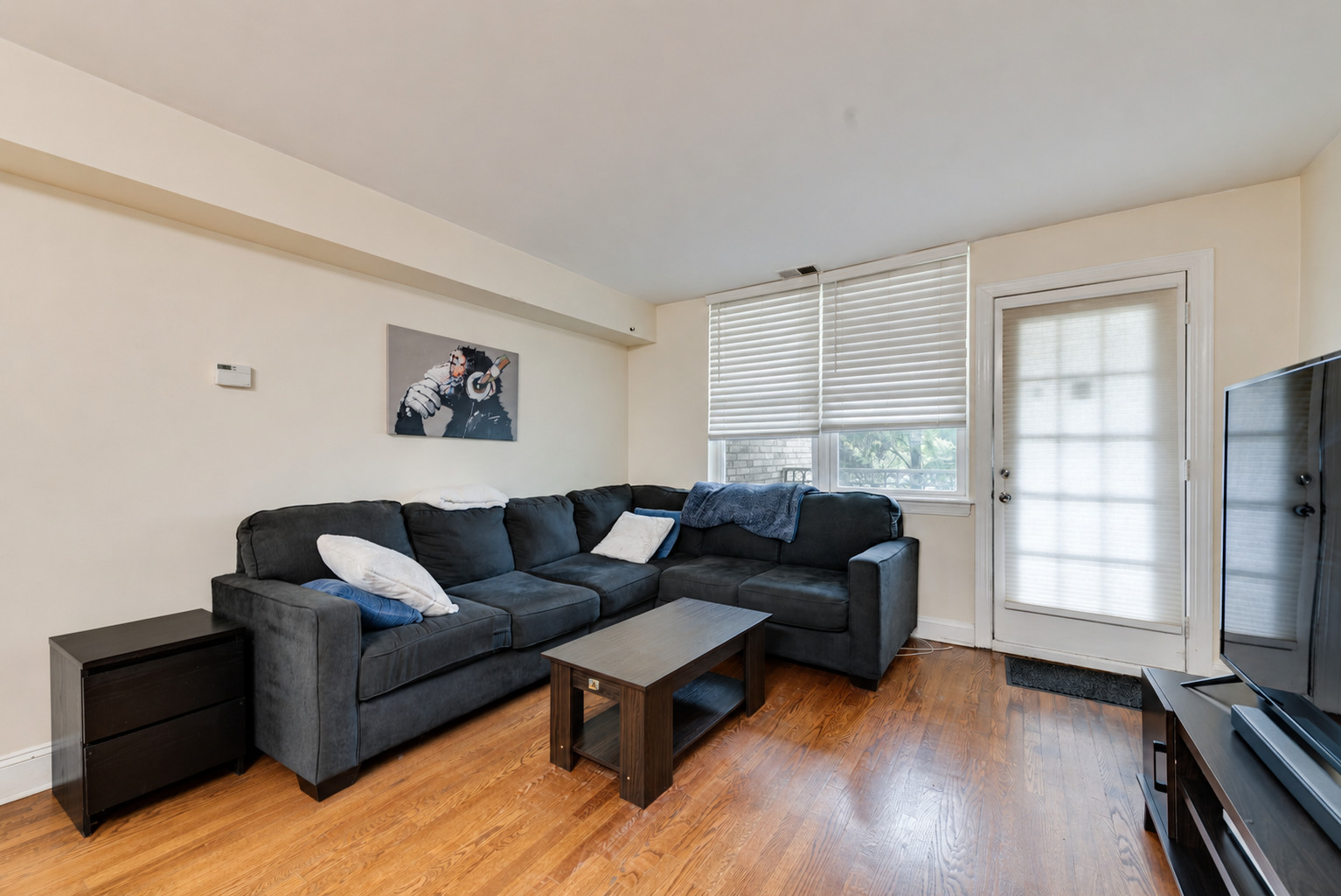 2501 W Touhy Avenue 203