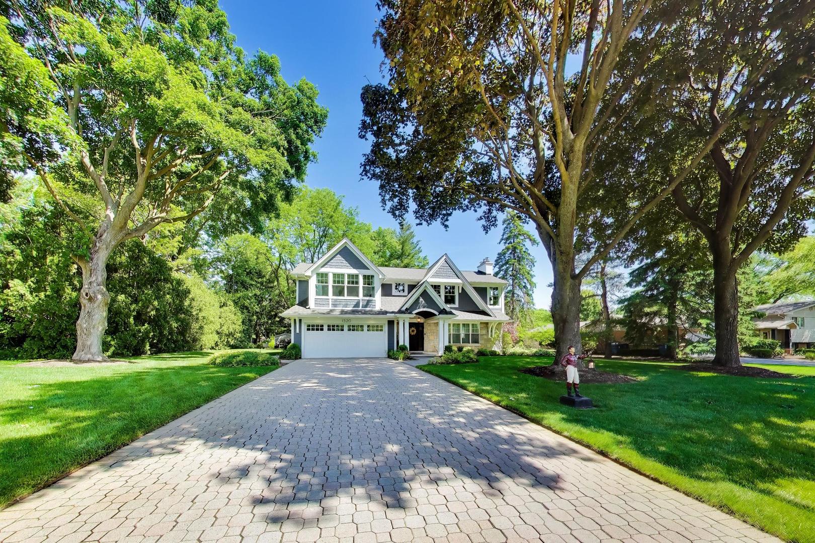 1520 W Lonnquist Boulevard