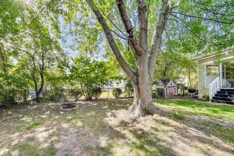 Tiny photo for 6053 N Keeler Avenue, Chicago, IL 60646 (MLS # 12488658)