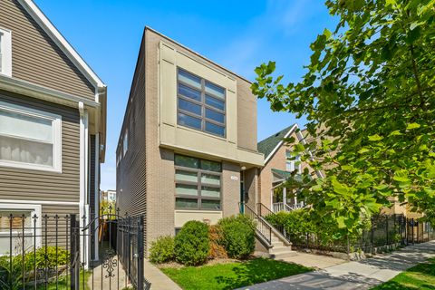 Photo of 3566 W Palmer Street, Chicago, IL 60647 (MLS # 12489824)