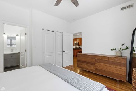 Tiny photo for 5603 N Glenwood Avenue #1, Chicago, IL 60660 (MLS # 12556142)