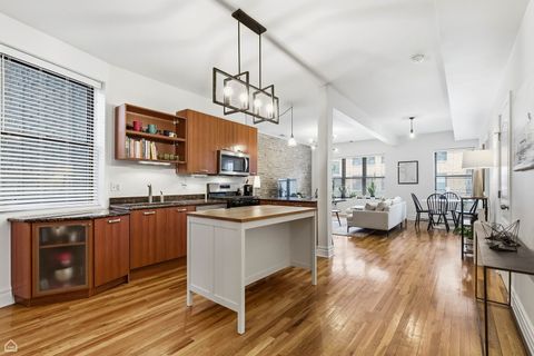 Tiny photo for 5603 N Glenwood Avenue #1, Chicago, IL 60660 (MLS # 12556142)