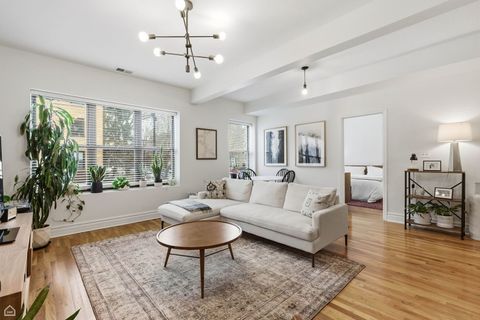 Tiny photo for 5603 N Glenwood Avenue #1, Chicago, IL 60660 (MLS # 12556142)