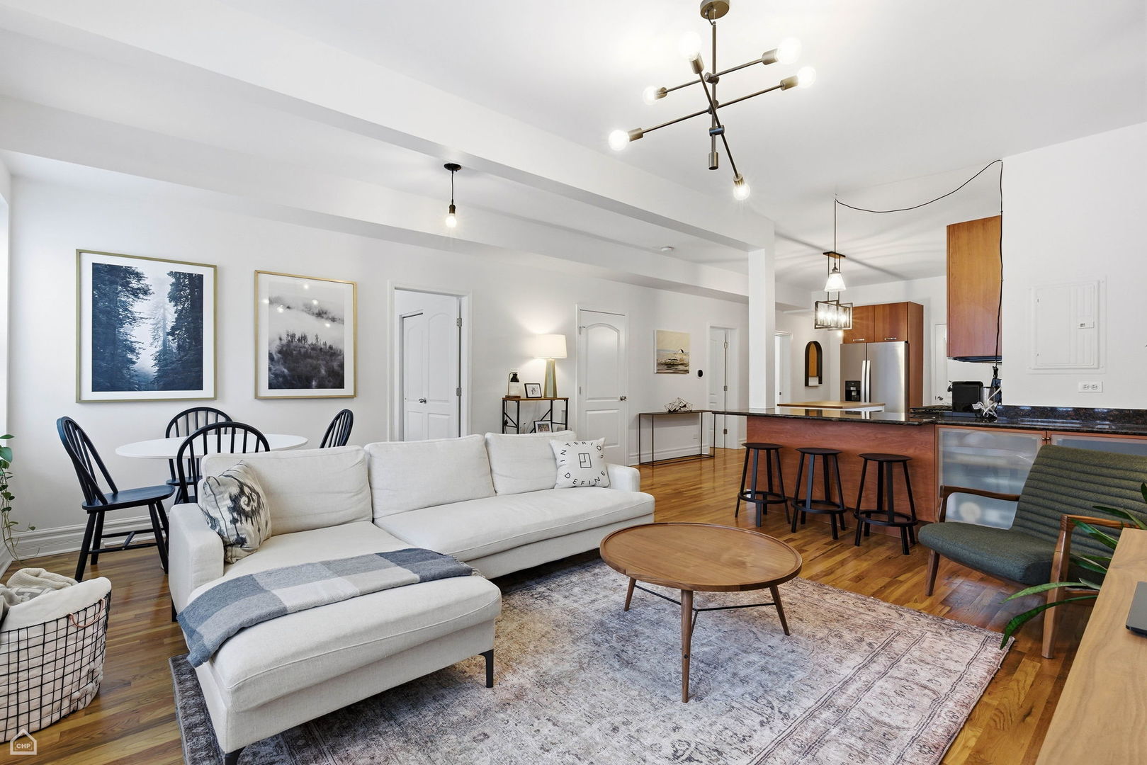 5603 N Glenwood Avenue 1