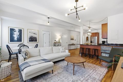 Tiny photo for 5603 N Glenwood Avenue #1, Chicago, IL 60660 (MLS # 12556142)