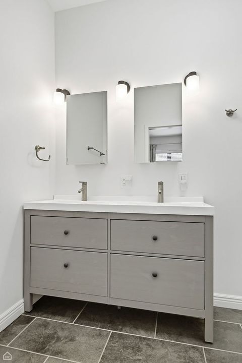 Tiny photo for 5603 N Glenwood Avenue #1, Chicago, IL 60660 (MLS # 12556142)