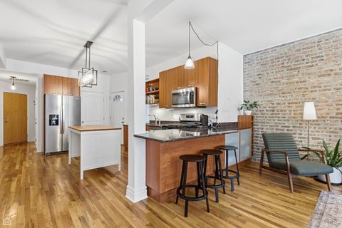 Tiny photo for 5603 N Glenwood Avenue #1, Chicago, IL 60660 (MLS # 12556142)