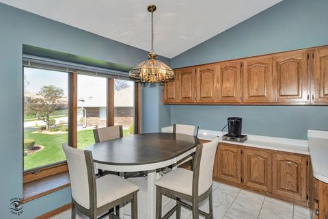 Tiny photo for 8827 Clearview Drive, Orland Park, IL 60462 (MLS # 12627119)