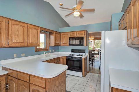 Tiny photo for 8827 Clearview Drive, Orland Park, IL 60462 (MLS # 12627119)
