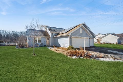 Photo of 2119 Wynnwood Drive, Belvidere, IL 61008 (MLS # 12582501)