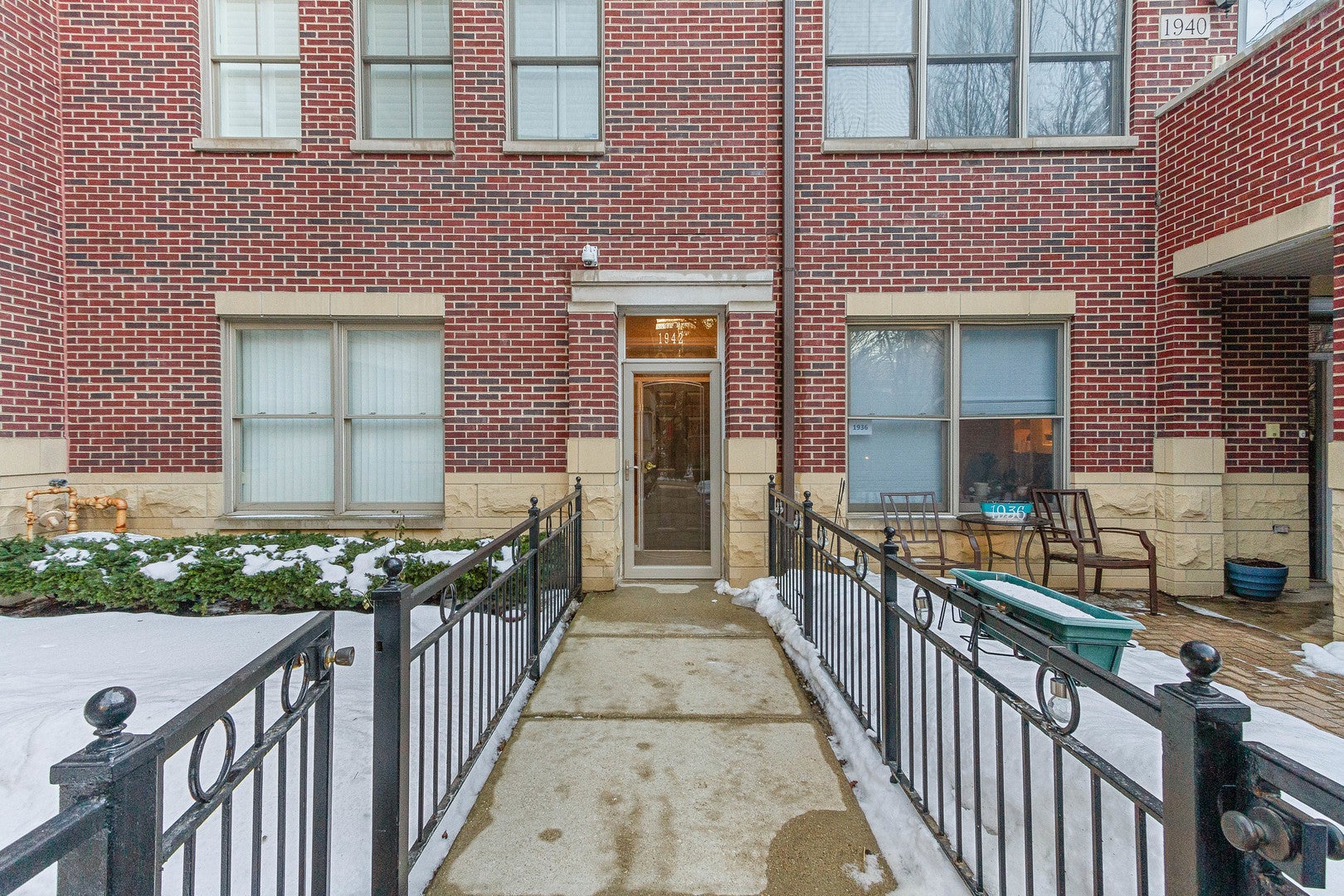 1942 S PRAIRIE Street 2