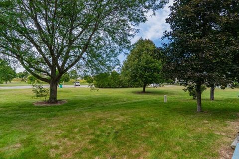 Tiny photo for 46 Parkshores Drive, Bloomington, IL 61701 (MLS # 12451294)